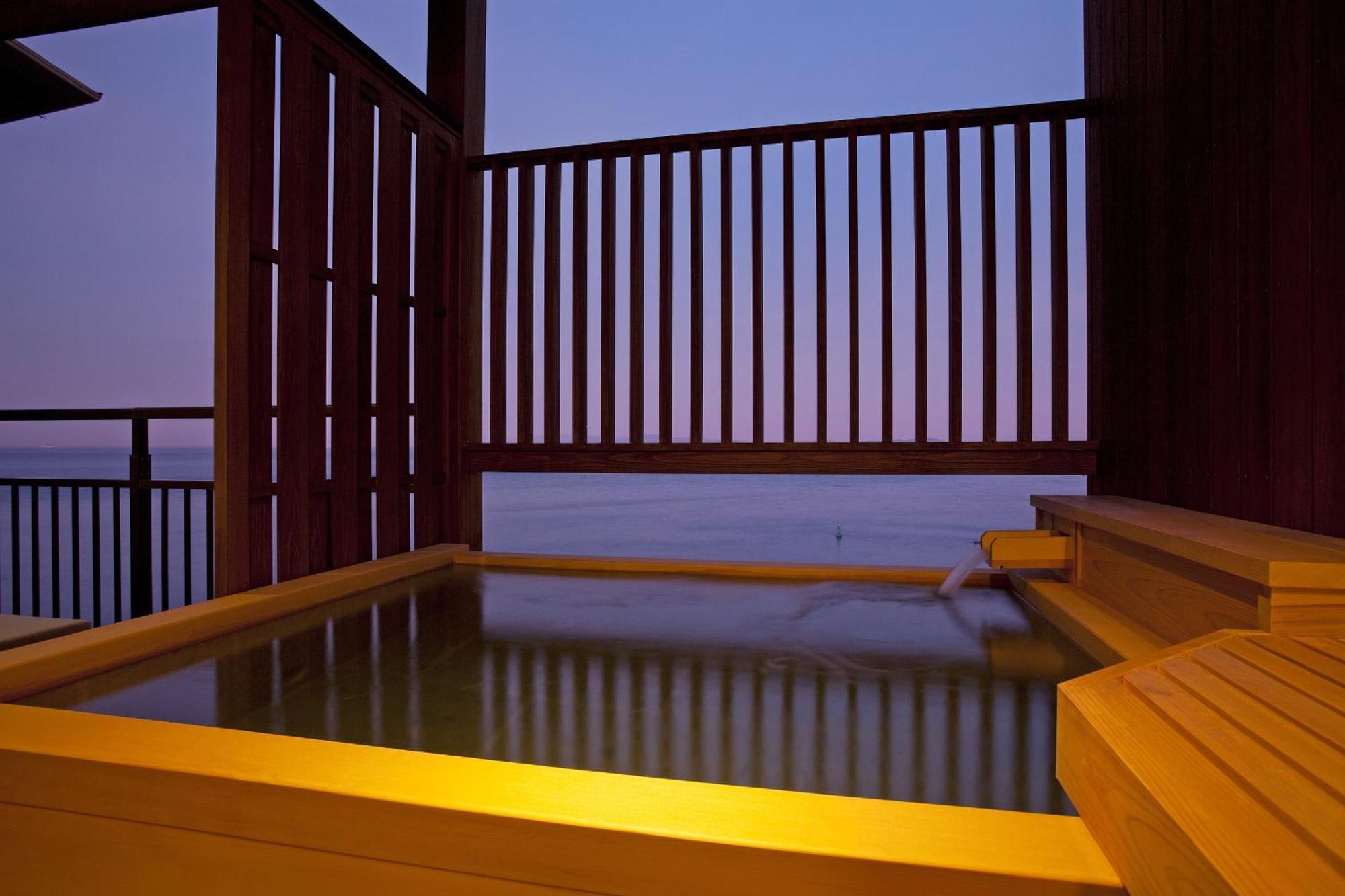 Hotel New Awaji Sumoto Экстерьер фото