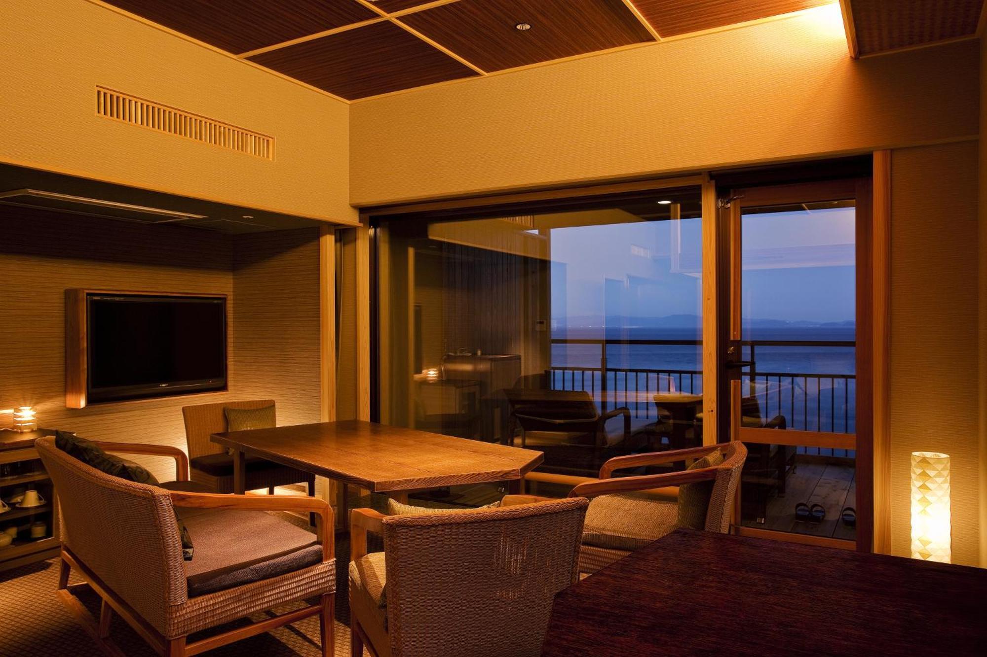 Hotel New Awaji Sumoto Экстерьер фото
