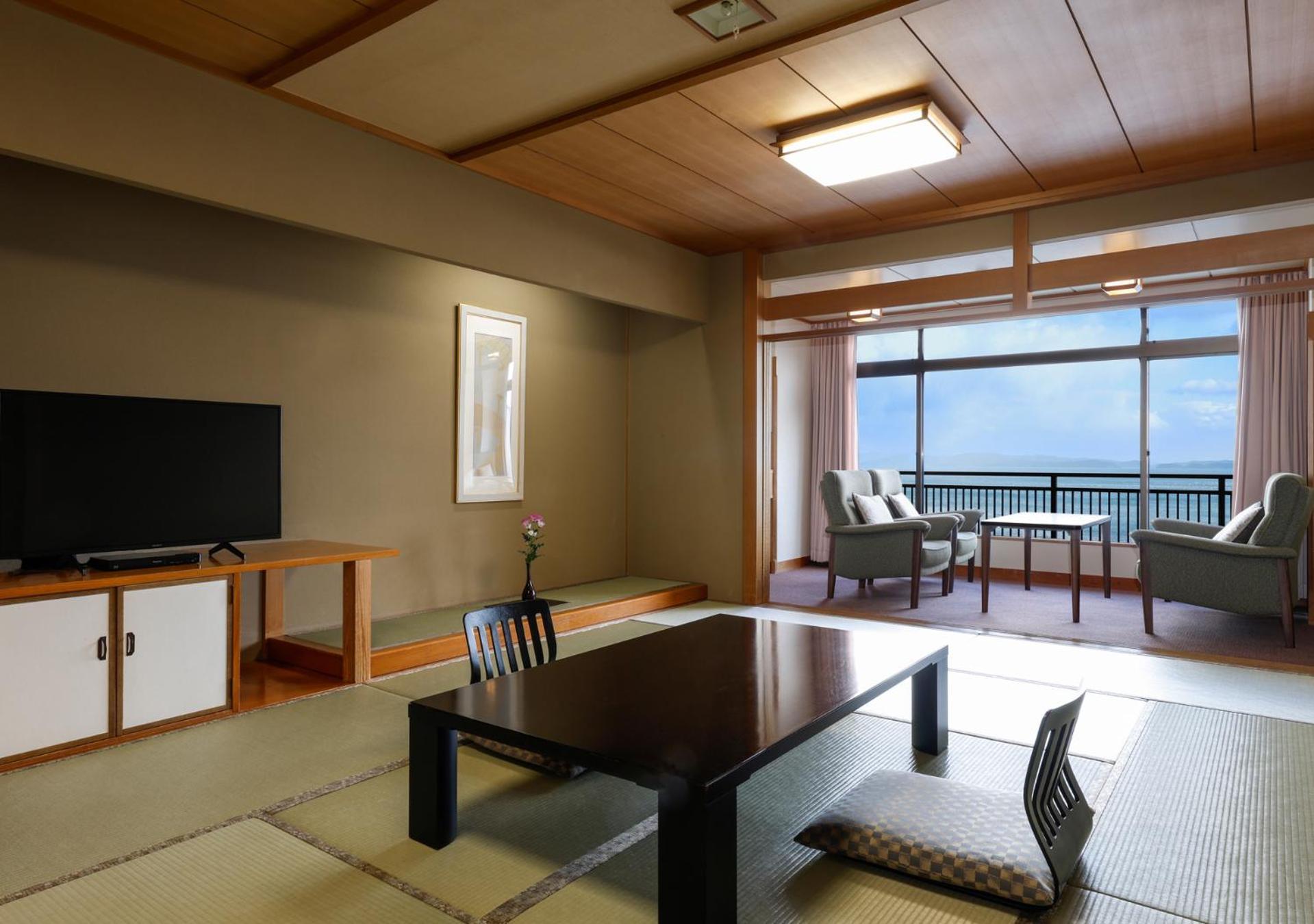 Hotel New Awaji Sumoto Экстерьер фото